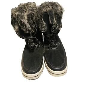Universal Thread Women's 9 Black Leather/Suede Fur Trimmed Snow Boots
